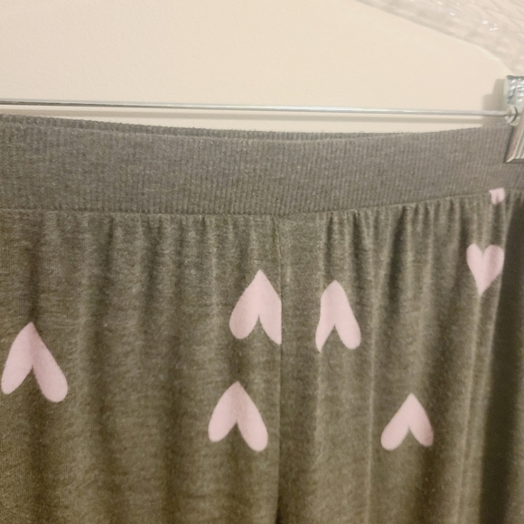 Sonoma | Women's Gray Fleece Joggers With Pink Hearts (Size Large) - Picture 4 of 9